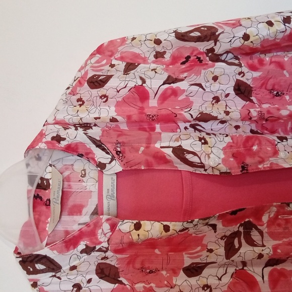 2 Piece Floral Blouse with Matching Tank - Picture 2 of 13